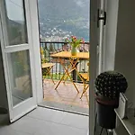Flora Moltrasio